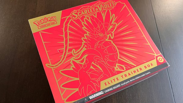 Pokemon TCG: Scarlet and Violet Elite Trainer Box - Koraidon Red (1 Full  Art Promo Card, 9 Boosters and Premium Accessories)